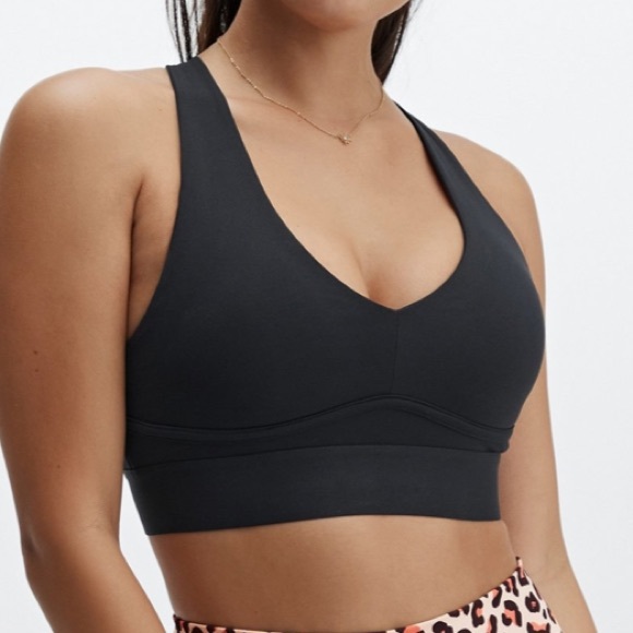 Fabletics All Day, Every Day Bra - Picture 4 of 6